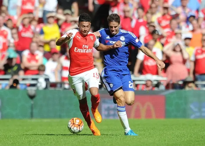 Framed Print : Clash at Wembley: Oxlade-Chamberlain vs Azpilicueta - Battle for Midfield Supremacy Framed Print : Clash at Wembley: Oxlade-Chamberlain vs Azpilicueta - Battle for Midfield Supremacy