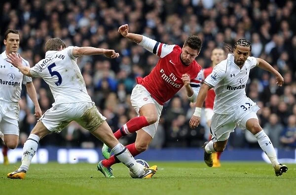 Clash at White Hart Lane: Giroud vs. Vertonghen and Assou-Ekotto (Tottenham vs. Arsenal, 2012-13)