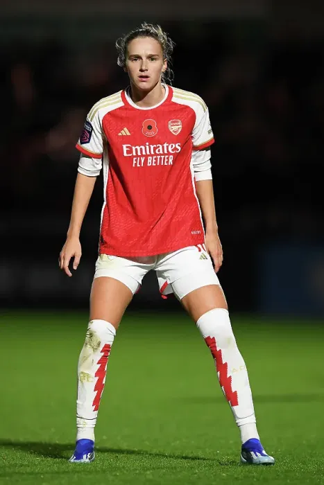 Framed Print : Conti Cup Showdown: Miedema's Determined Focus - Arsenal Women vs. Bristol City Women