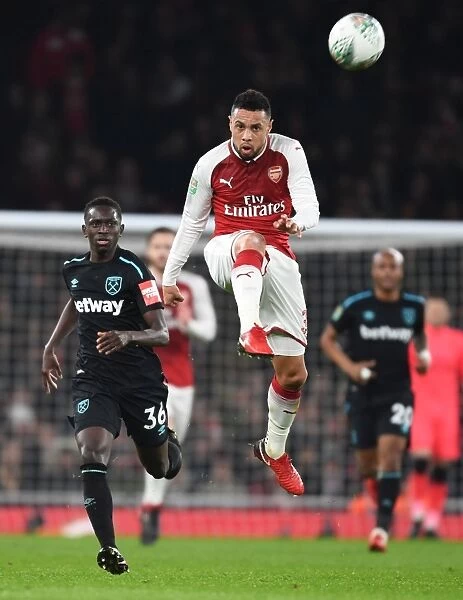 Coquelin Outmaneuvers Quina: Arsenal's Midfield Masterclass vs. West Ham (Carabao Cup 2017-18)
