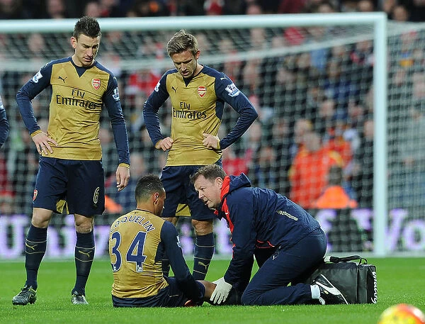 Coquelin Receives Medical Attention During Arsenal's Match against West Bromwich Albion (2015-16)