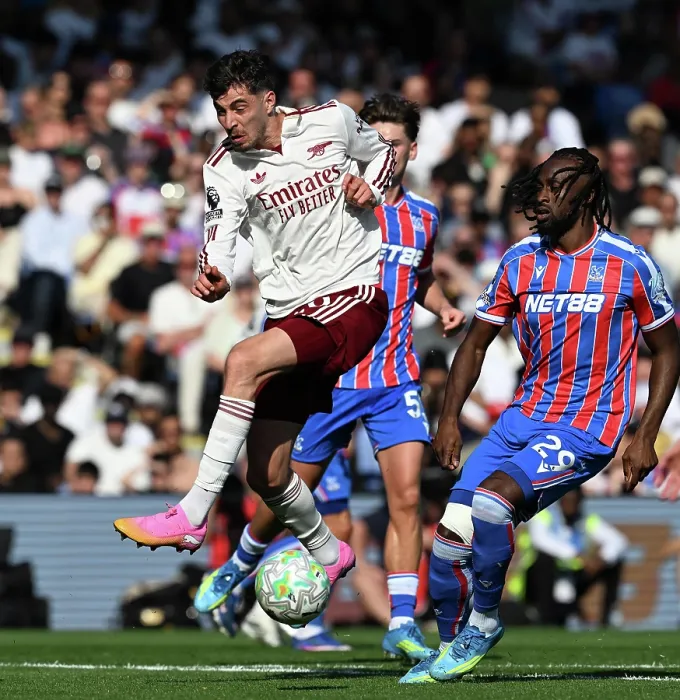 Framed Print : Crystal Palace v Arsenal - Premier League Framed Print : Crystal Palace v Arsenal - Premier League