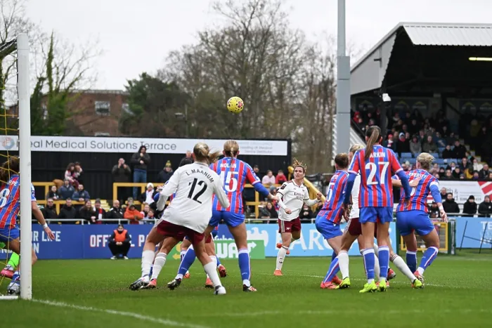Framed Print : Crystal Palace v Arsenal - Subway Women's League Cup Quarter Final Crystal Palace v Arsenal - Subway Women's League Cup Quarter Final