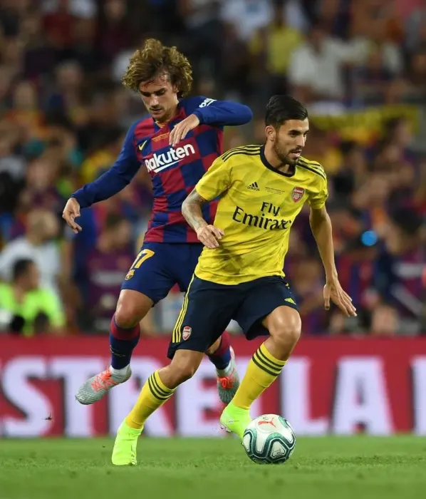 Framed Print : Dani Ceballos vs Antoine Griezmann: FC Barcelona vs Arsenal Pre-Season Clash, 2019