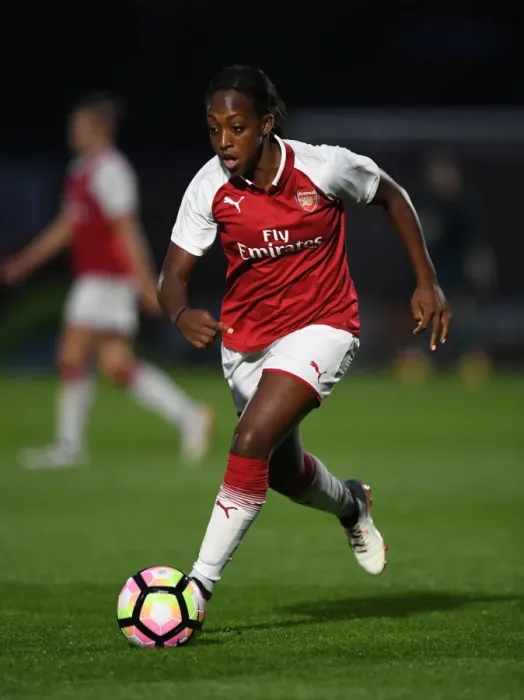 Framed Print : Danielle Carter in Action: Arsenal Women vs Everton Ladies Pre-Season Match