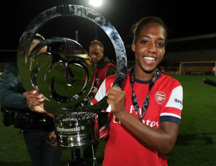 Framed Print : Danielle Carter Lifts the FA WSL Continental Cup with Arsenal Ladies FC after Victory over Birmingham City