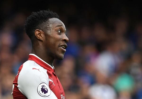 Danny Welbeck in Action: Premier League Showdown between Chelsea and Arsenal (2017-18)