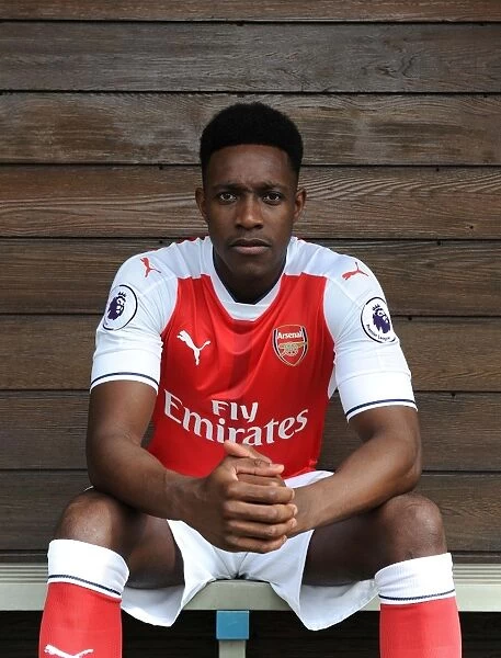 Danny Welbeck with Arsenal First Team: 2016-17 Season Photocall