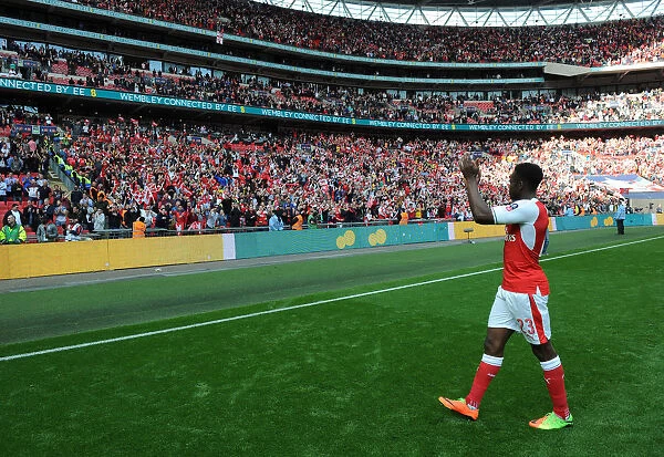 Danny Welbeck Celebrates with Arsenal Fans after FA Cup Semi-Final Win over Manchester City