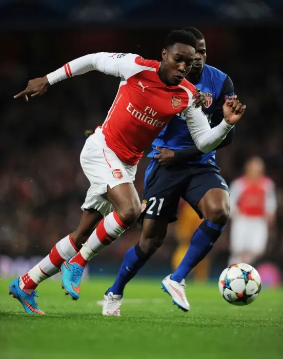 Framed Print : Danny Welbeck Dashes Past Monaco's Wallace: Arsenal vs AS Monaco, UEFA Champions League 2015