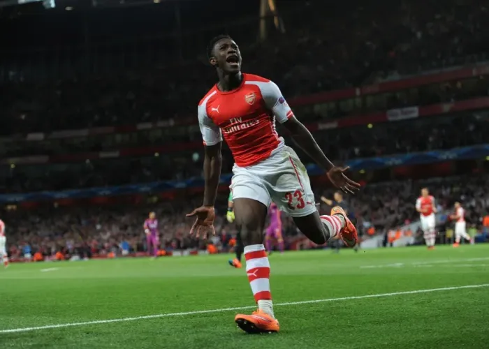 Framed Print : Danny Welbeck Hat-Trick: Arsenal Crush Galatasaray in Champions League