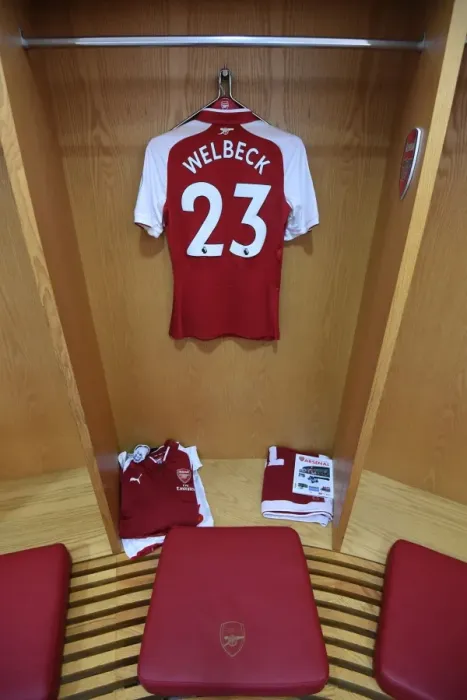 Framed Print : Danny Welbeck: Preparing for Arsenal vs Manchester City Showdown (Premier League, 2018)