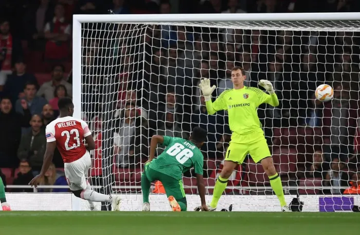 Framed Print : Danny Welbeck Scores Arsenal's Second Goal in Europa League Match against Vorskla Poltava (September 2018)