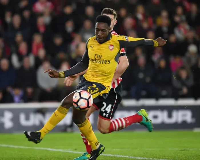 Framed Print : Danny Welbeck Scores His Second: Arsenal Advances in FA Cup against Southampton