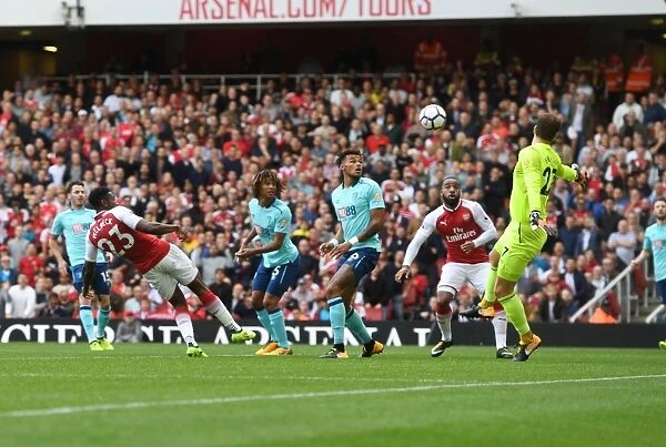 Danny Welbeck Scores the Winning Goal Past Asmir Begovic: Arsenal's Triumph over AFC Bournemouth in the Premier League, 2017-18