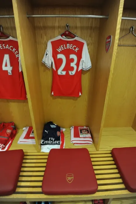 Framed Print : Danny Welbeck's Arsenal Shirt in the Changing Room before Arsenal vs. Everton (2016-17) Framed Print : Danny Welbeck's Arsenal Shirt in the Changing Room before Arsenal vs. Everton (2016-17)