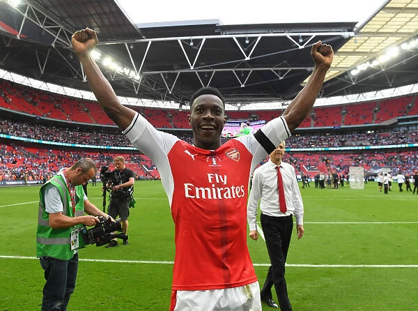 Danny Welbeck's Emotional FA Cup Victory Celebration: Arsenal's Triumph over Chelsea