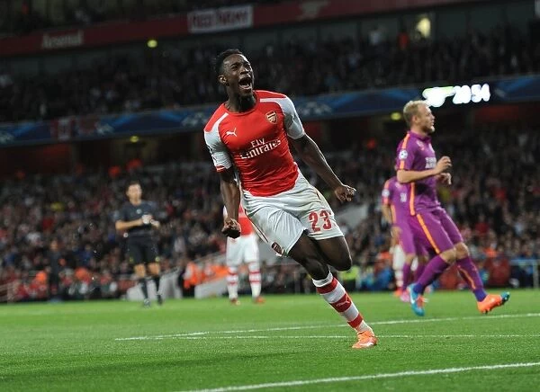Danny Welbeck's Hat-Trick: Arsenal's Crushing 4-1 Victory Over Galatasaray in Champions League