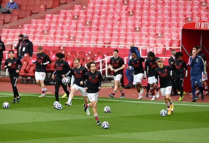 Framed Print : David Luiz Prepares: Arsenal vs. Tottenham Showdown at Emirates Stadium