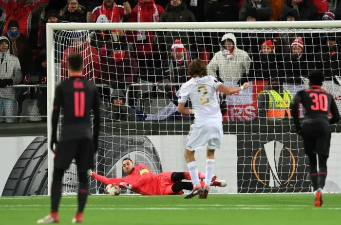 Framed Print : David Ospina's Game-Changing Penalty Save: Arsenal's Europa League Triumph over Ostersunds FK