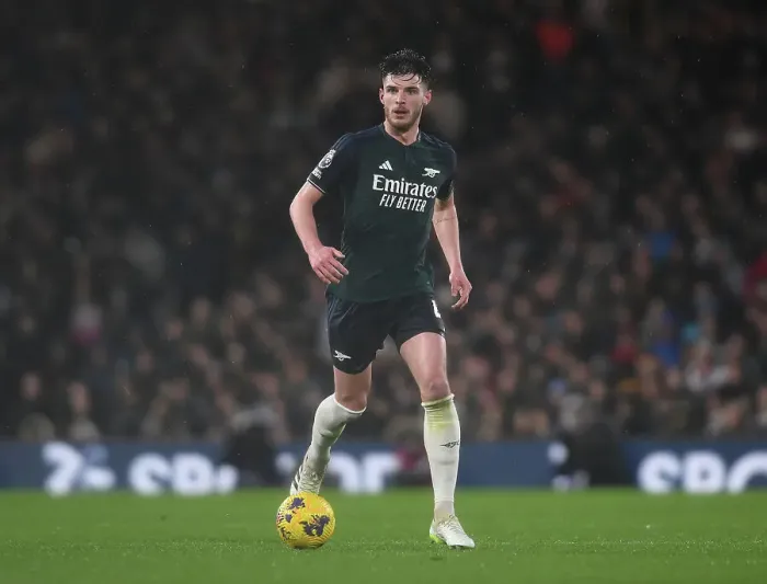Framed Print : Declan Rice in Action: Fulham vs. Arsenal, Premier League 2023-24 Framed Print : Declan Rice in Action: Fulham vs. Arsenal, Premier League 2023-24