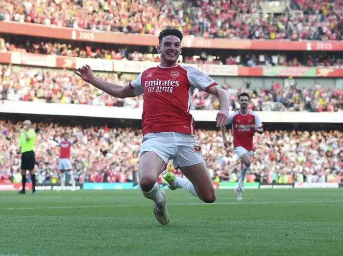 Framed Print : Declan Rice Scores the Decisive Goal: Arsenal's Thrilling Victory Over Manchester United in the 2023-24 Premier League at Emirates Stadium