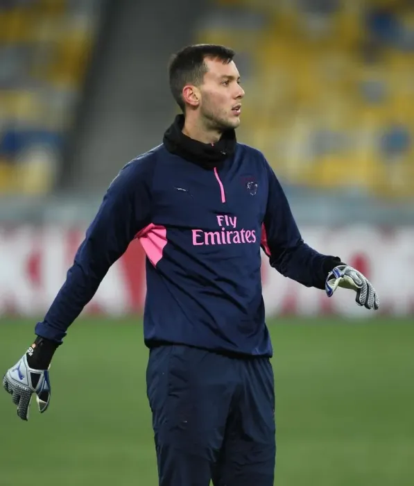 Framed Print : Dejan Iliev: Arsenal's Pre-Match Focus at Vorskla Poltava, UEFA Europa League 2018-19