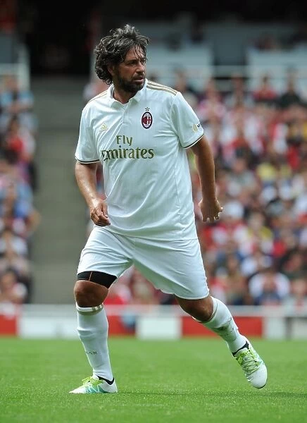 Demetrio Albertini (Milan). Arsenal Legends 4:2 Milan Glorie