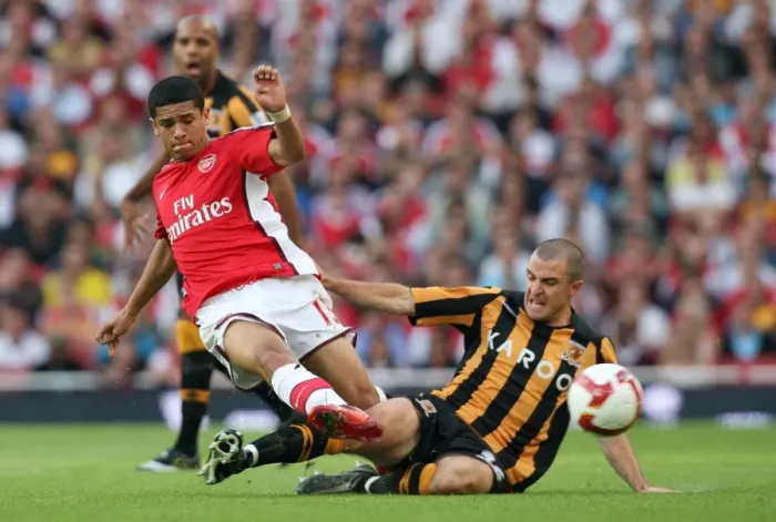 Framed Print : Denilson (Arsenal) Dean Marney (Hull)
