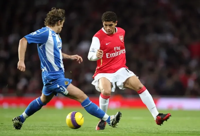 Framed Print : Denilson and Michael Brown Clash in Arsenal's 2-0 Victory Over Wigan Athletic, Barclays Premier League, Emirates Stadium, 24 / 11 / 07