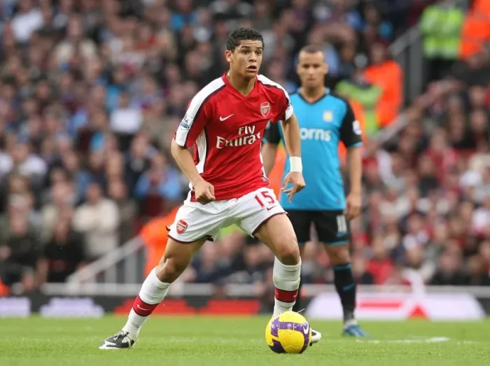 Framed Print : Denilson's Struggle: Arsenal's 0-2 Defeat to Aston Villa, November 2008
