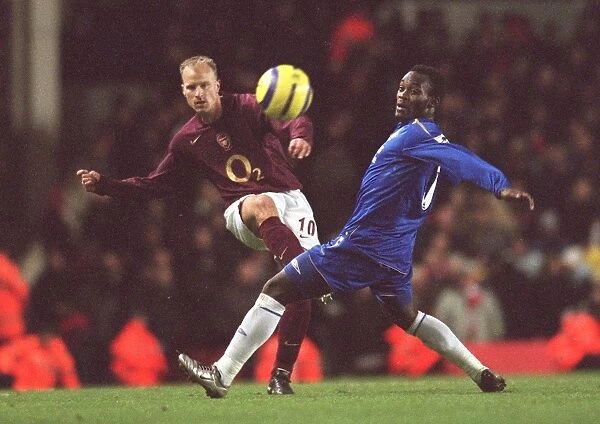 Dennis Bergkamp (Arensal) Micahel Essien (Chelsea). Arsenal 0:2 Chelsea
