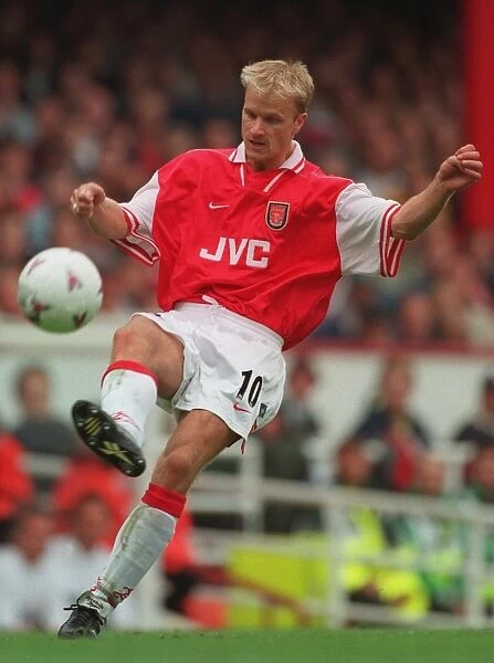 Dennis Bergkamp: Arsenal's Hero of the Double Winning Season, 1997 / 98