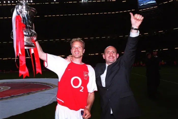 Framed Print : Dennis Bergkamp and Tony Colbert (Arsenal) with the FA Cup Trophy Framed Print : Dennis Bergkamp and Tony Colbert (Arsenal) with the FA Cup Trophy