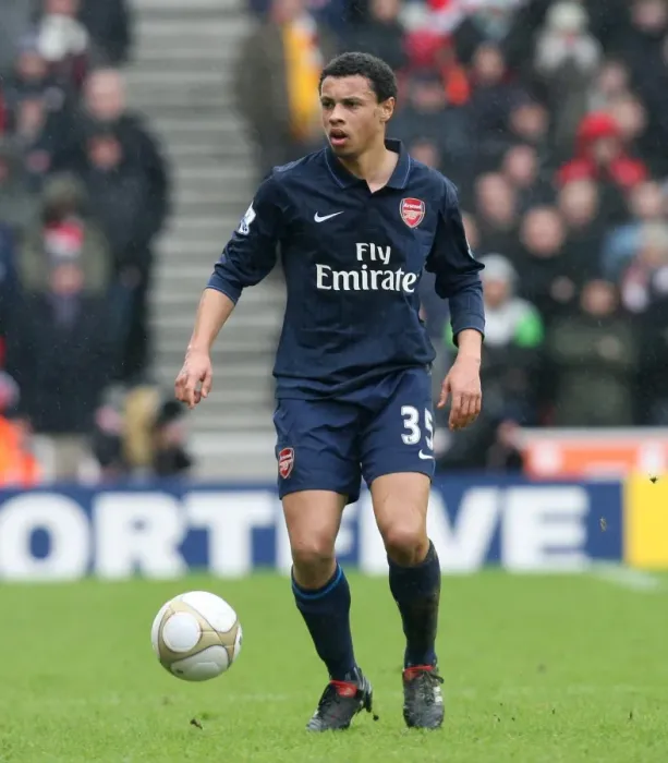 Framed Print : Determined Coquelin's Performance: Arsenal's FA Cup 4th Round Defeat at Stoke City (2010)