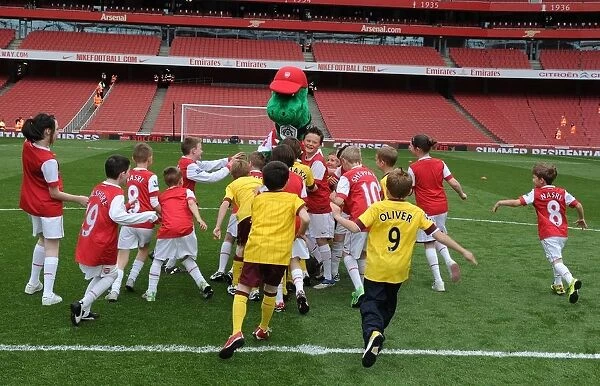 Determined Young Gunner's Outstanding Performance in Arsenal's 1:2 Loss to Aston Villa, May 2011