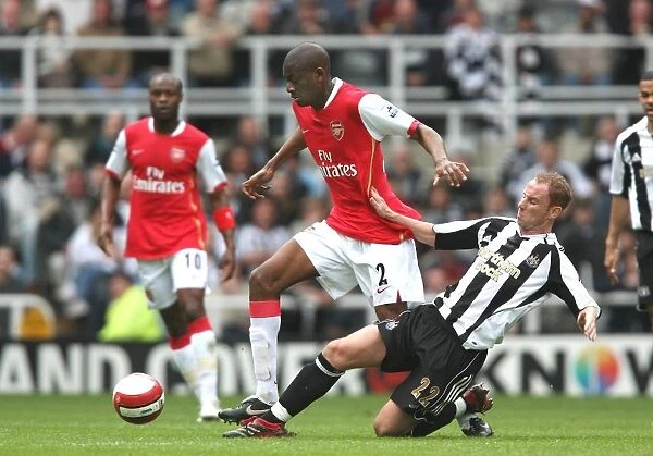 Diaby and Butt in a Stalemate: Newcastle United vs. Arsenal, FA Premiership, 2007