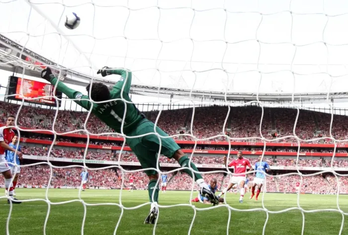 Framed Print : Diaby Strikes: Arsenal's First Goal vs. Portsmouth (4-1)