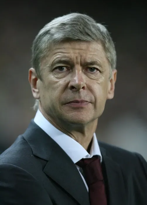 Framed Print : Disappointing Night in Istanbul: Arsenal's 5-2 Defeat to Fenerbahce in the UEFA Champions League (Arsene Wenger)