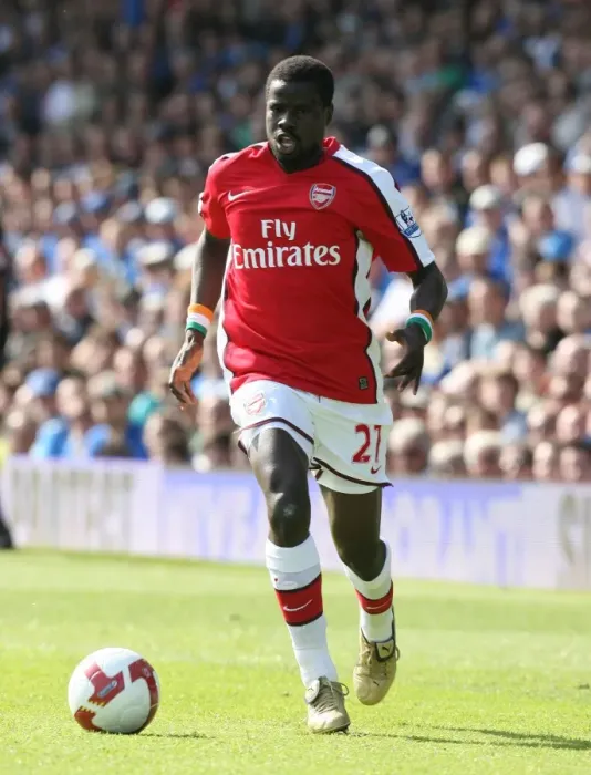 Framed Print : Dominant Eboue: Arsenal's 4-0 Crush of Portsmouth in the Premier League