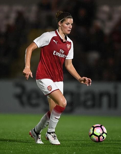 Dominique Janssen in Action: Arsenal Women vs Everton Ladies Pre-Season Match