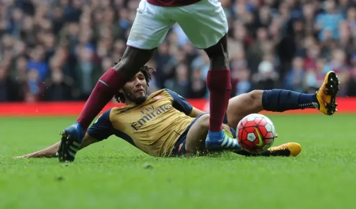 Framed Print : Dramatic 3-3 Draw: Arsenal's Mohamed Elneny at Upton Park vs. West Ham United, Premier League