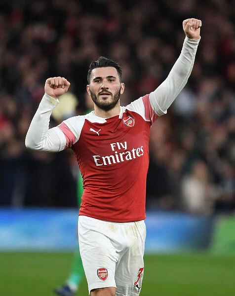 Dramatic Late Goal by Sead Kolasinac: Arsenal's Epic Victory over Tottenham Hotspur in the Premier League