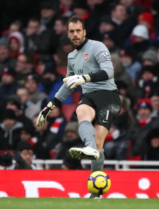 Framed Print : Dramatic Save by Manuel Almunia: Arsenal vs. Everton, Barclays Premier League (2010)