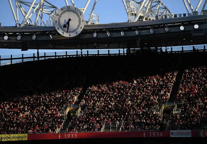 Framed Print : Dramatic Semifinal Showdown: Arsenal FC vs. VfL Wolfsburg in the UEFA Women's Champions League at Emirates Stadium