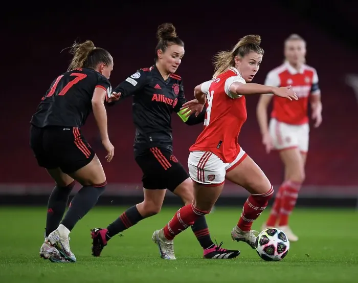 Framed Print : Dramatic Showdown: Arsenal Women vs. FC Bayern Munich in the UEFA Champions League Quarter-Finals