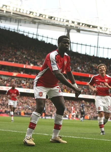 Eboue's Thrilling Hat-Trick: Arsenal's 4-0 Victory over Blackburn Rovers