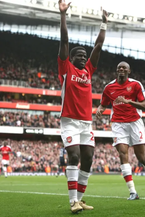 Framed Print : Eboue's Triumph: Arsenal's Thrilling 4-0 Victory Over Blackburn Rovers (2009)