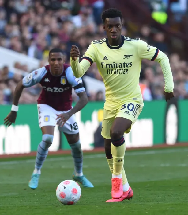 Framed Print : Eddie Nketiah in Action: Aston Villa vs Arsenal, Premier League