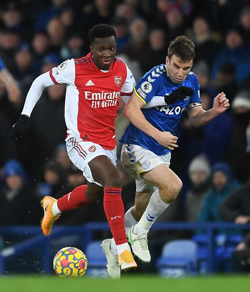 Eddie Nketiah vs Seamus Coleman: Intense Battle at Goodison Park - Everton vs Arsenal, Premier League 2020-21